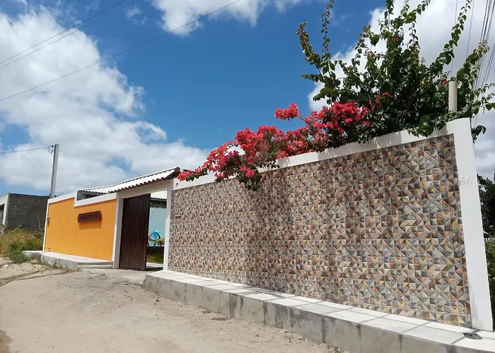 Rancho Ensolarado Com Patio Churrasqueira E Piscina