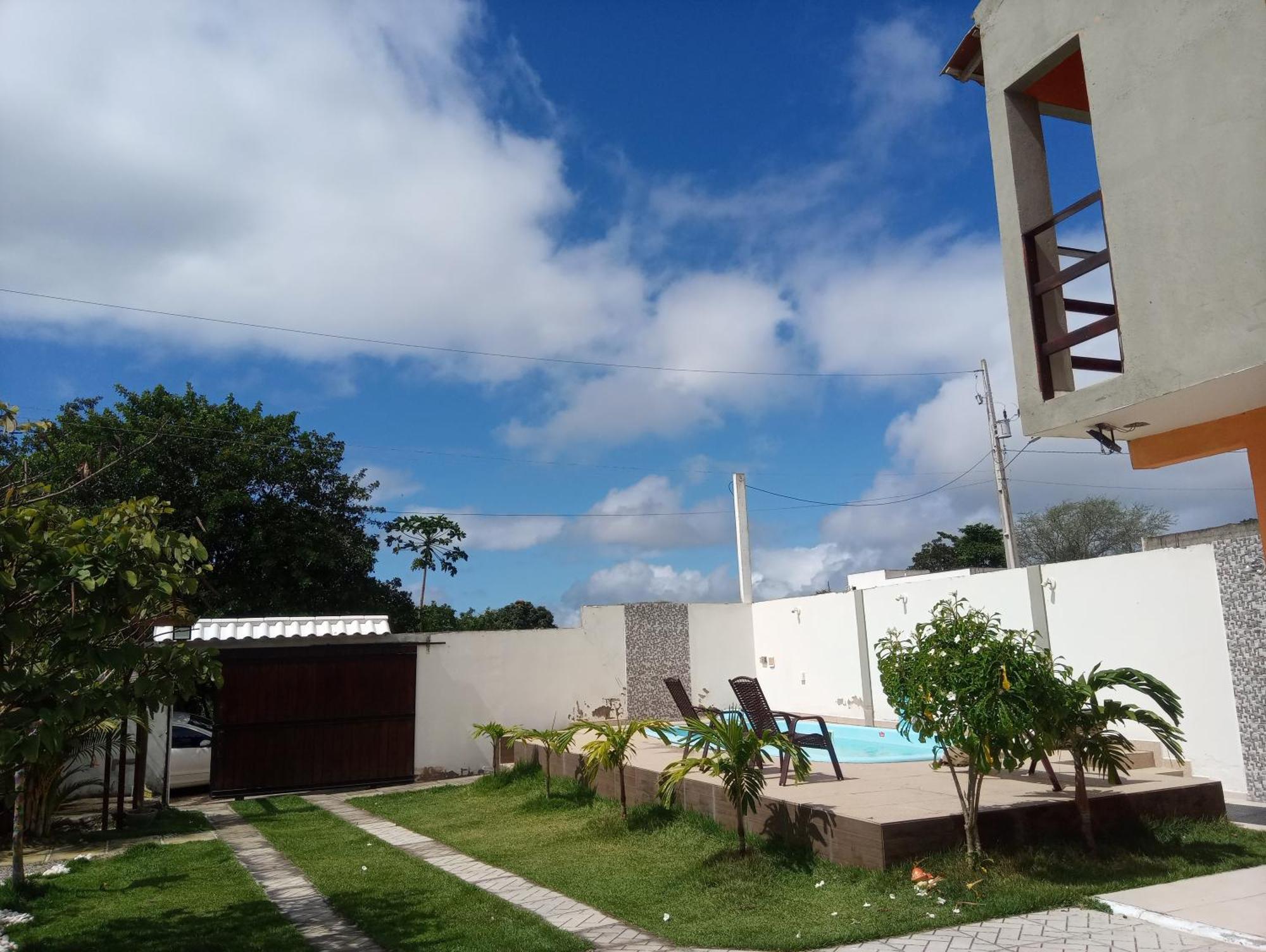 Rancho Ensolarado Com Patio Churrasqueira E Piscina